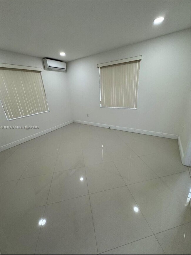 Foto del edificio - 110 E 44th St