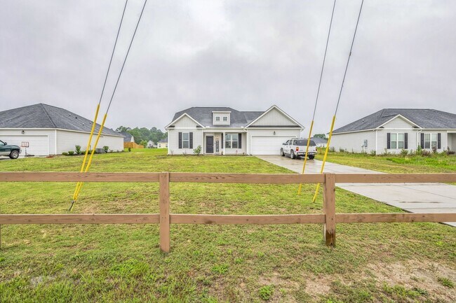 Foto del edificio - Charming 3BR House in Warrenville