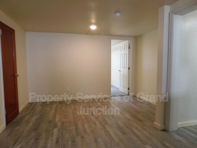 Foto del edificio - 1346 1/2 Texas Avenue