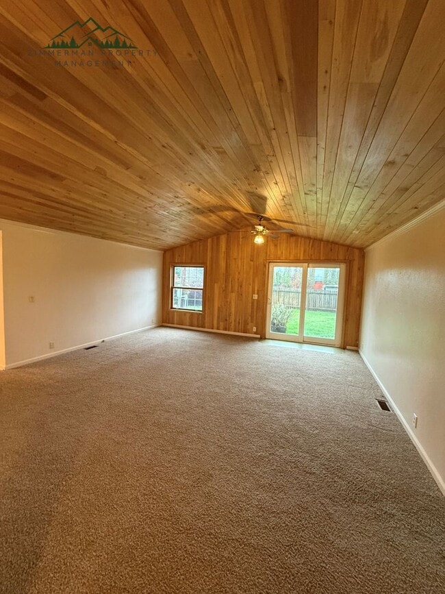 Foto del edificio - Charming 3-bedroom, 2-bathroom manufacture home located in Cottage Grove