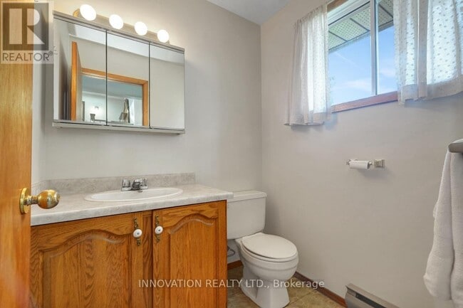 Photo du bâtiment - 1565 Lindsay Rd