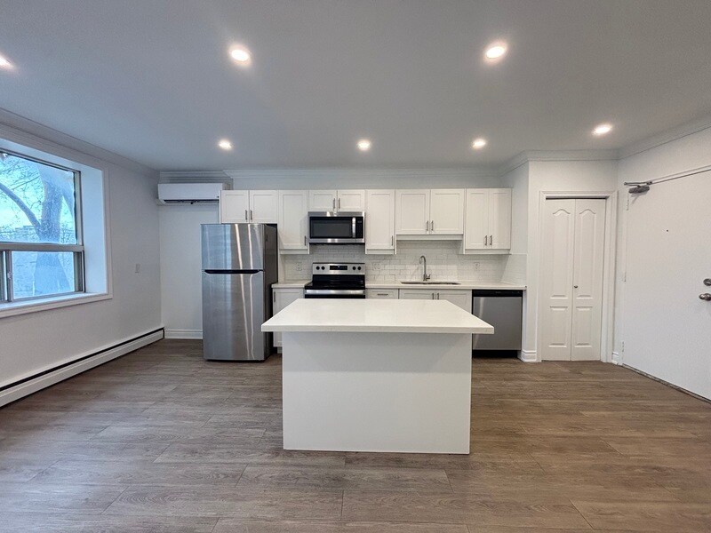 Photo principale - 112 St Joseph's Dr