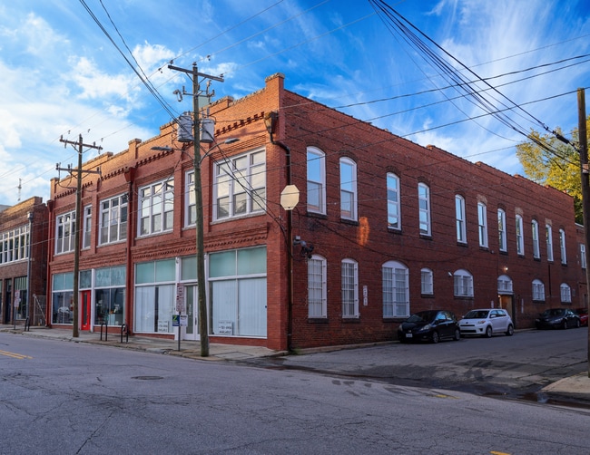 Building Photo - 313 W Martin St