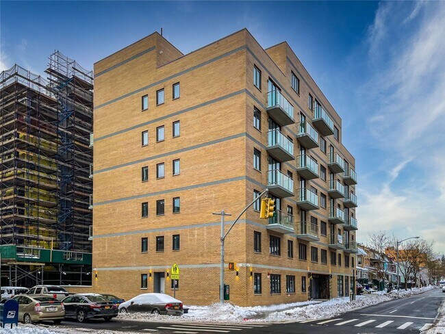 Foto del edificio - 88-56-88162 162nd St