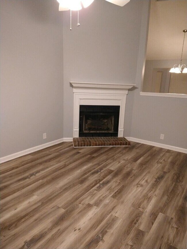 Foto del edificio - 110 Rolling Meadows Dr