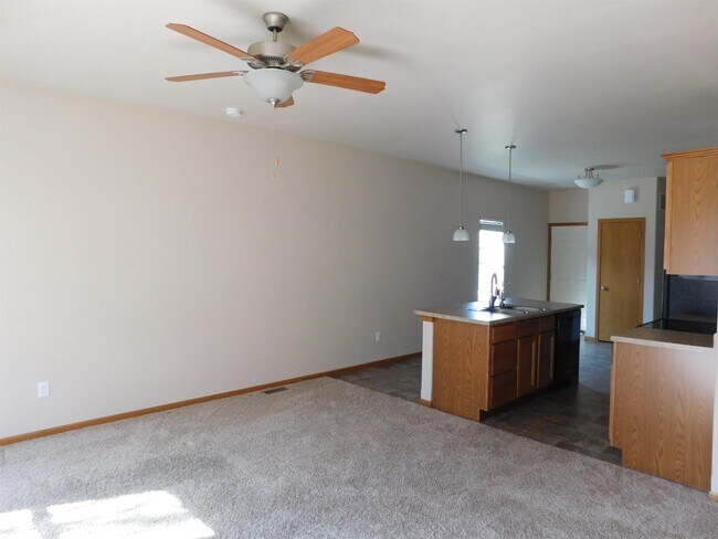 Building Photo - 2018 Sugar Creek Dr NW