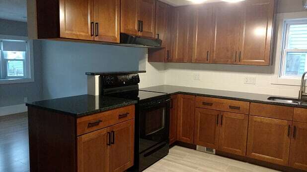 GRANITE AND TILE BACKSPLASH - 40 Chestnut Ave