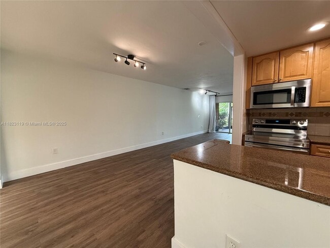 Building Photo - 8522 SW 103rd Ave
