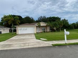 Building Photo - 6432 Las Palmas Way