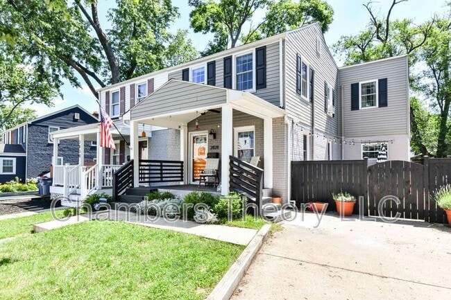 Building Photo - 2828 Fairhaven Ave