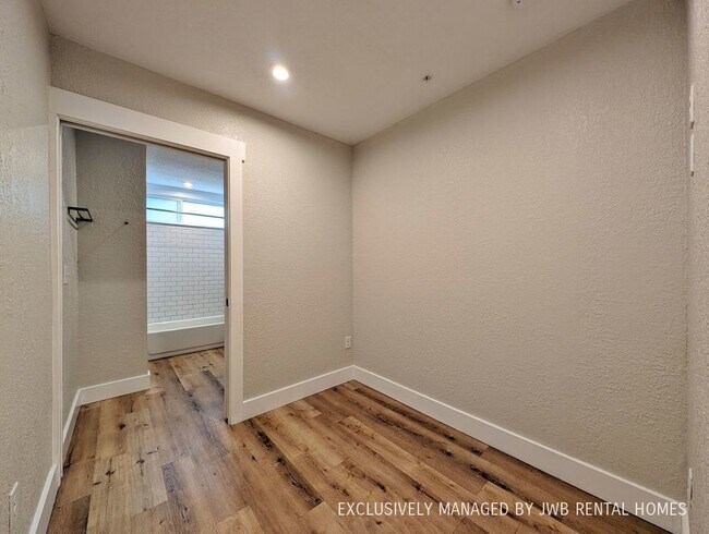 Foto del edificio - 412 E Ashley St