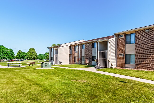South Avenue Village Apartments Clear Lake, IA