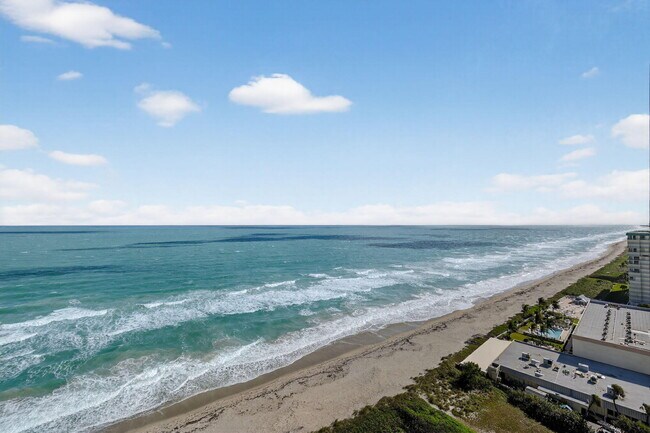 Foto del edificio - 9650 S Ocean Dr