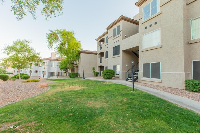Building Photo - 3236 E Chandler Blvd