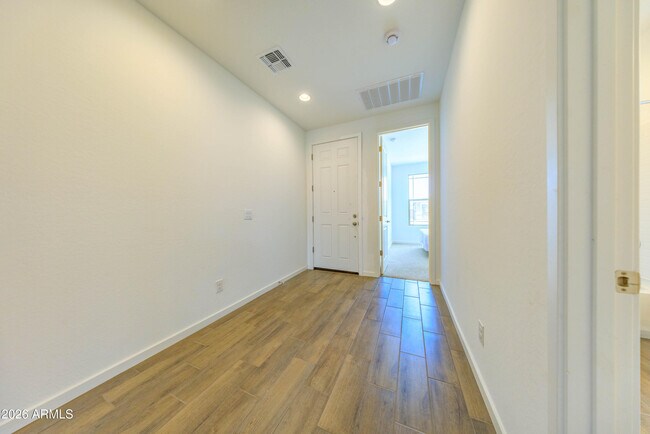 Foto del edificio - 40005 W Elm Dr