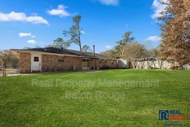 Building Photo - House: South Highland