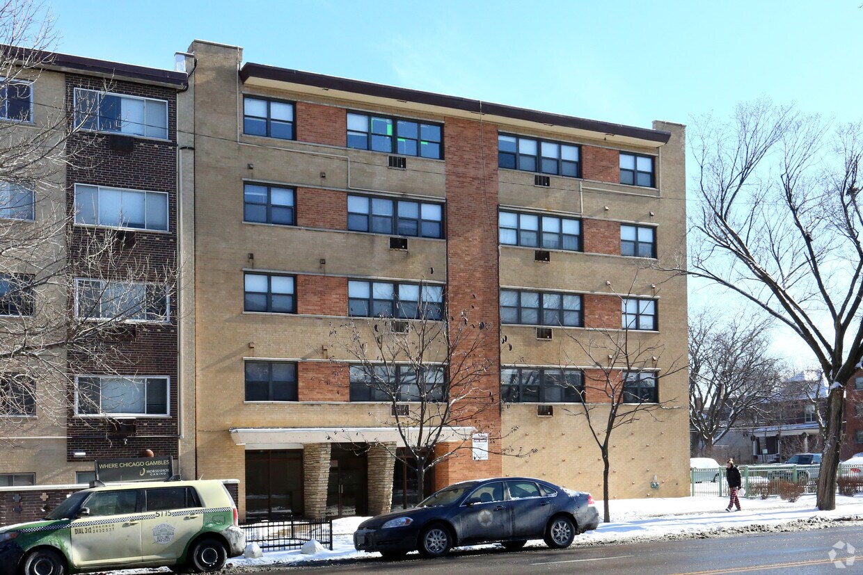 Primary Photo - Matanic Apartments