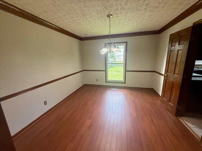 Building Photo - 7451 Mapleleaf Ct