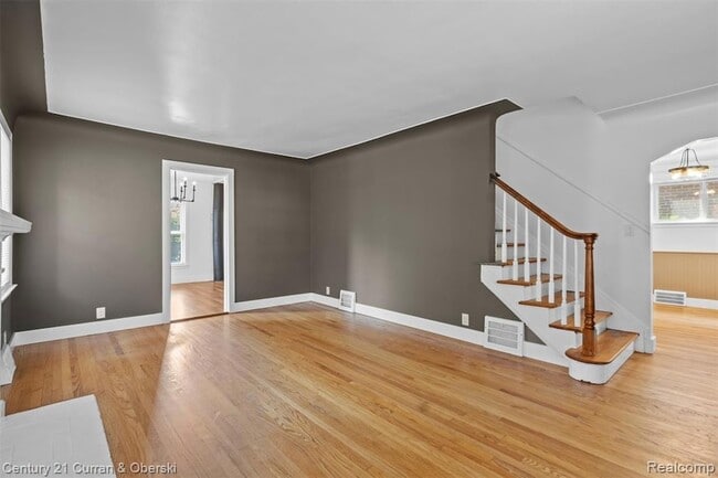 Building Photo - 916 N Melborn St