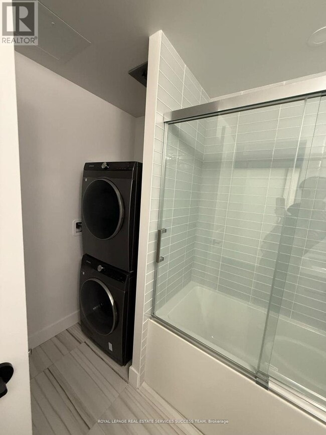 Building Photo - 2333 Khalsa Gate