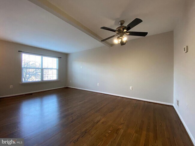 Foto del edificio - 14299 Newbern Loop