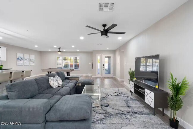 Foto del edificio - 10240 N 34th Pl