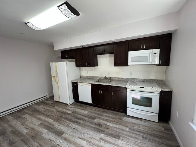 Building Photo - 315 Lehigh Ave
