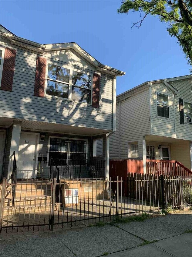 Front of House - 378-380 Halladay St