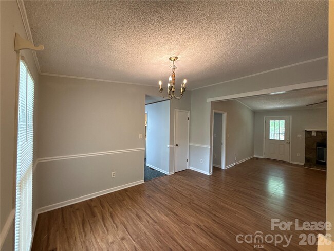 Building Photo - 7905 Haverstraw Ct