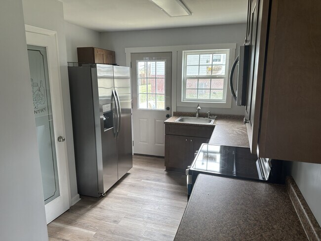 Foto del edificio - 540 Fortenberry Dr NW