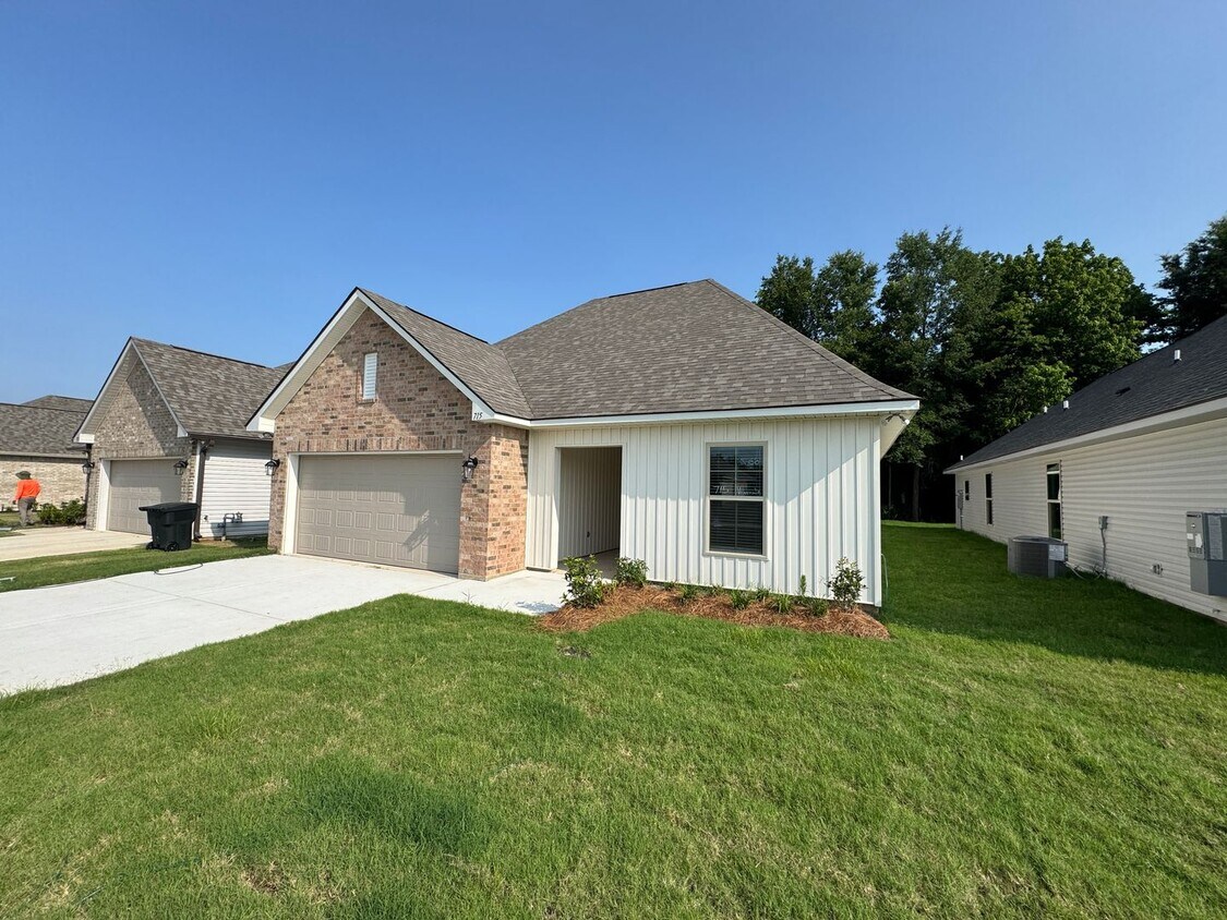 Primary Photo - Brand New Construction... Just minutes to ...