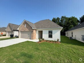 Building Photo - 715 Venecia Dr