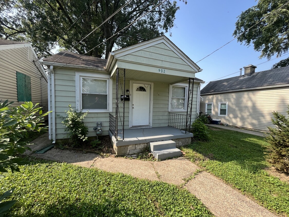 Primary Photo - 902 Brentwood Ave
