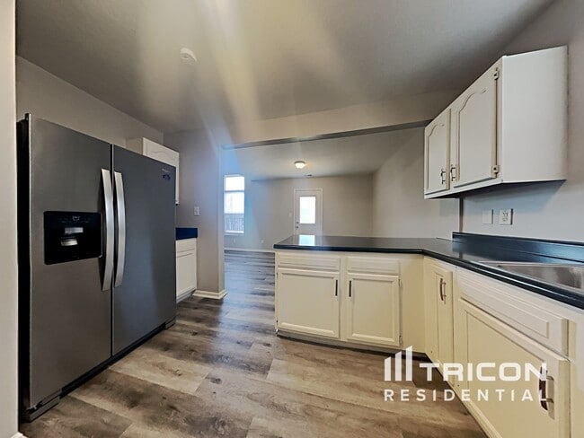 Building Photo - 3254 Blue Ash Ln