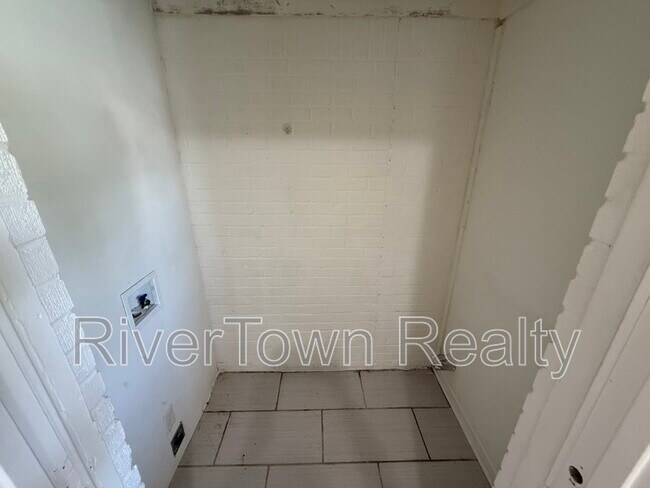 Foto del edificio - 2171 Albany Ave