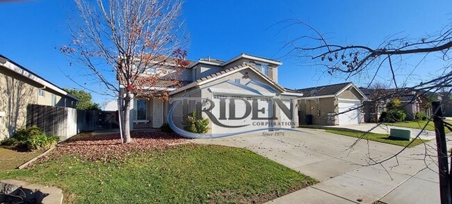 Foto del edificio - Beautiful 5 bedroom, 3 bath house