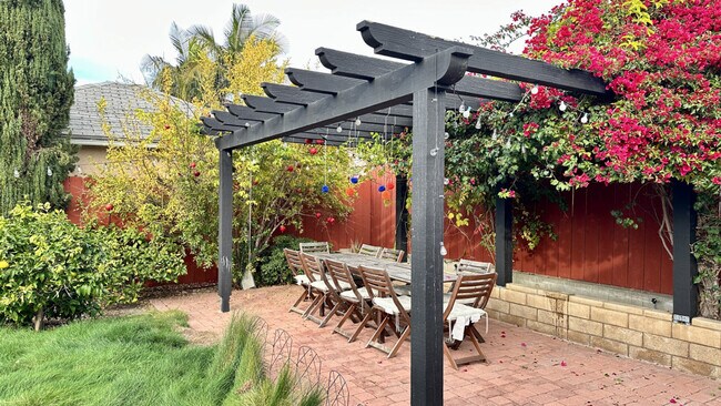 Foto del edificio - 4703 Norma Dr