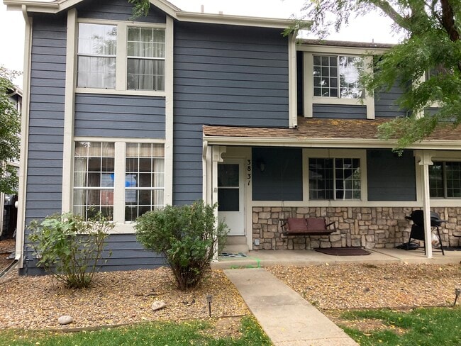 Building Photo - 3831 Paseo del Prado