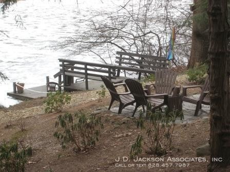 Foto del edificio - 221 Lakewood Drive