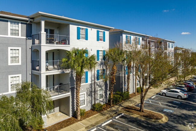 5610 Graduate Cir Tampa, FL - Vue Tampa Apartments