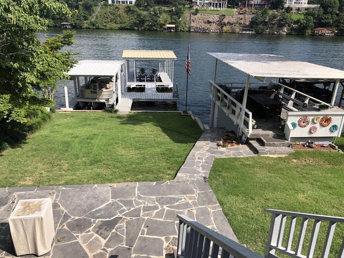 Primary Photo - 129 Beach Haven Cir