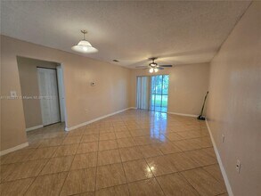 Building Photo - 2264 SW 81st Ave
