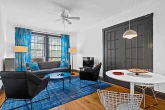 Building Photo - 3549 N Janssen Ave