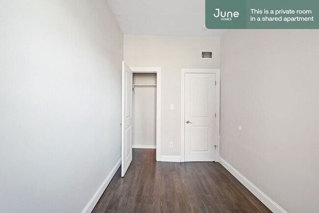 Foto del edificio - ROOM ONLY in 4-bed/2.0-bath Home