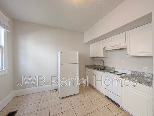 Foto del edificio - 2743 Vernon Terrace