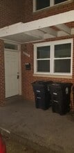 Building Photo - 3008 St Clair Dr