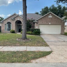 Building Photo - 18326 Hollow Branch Ct