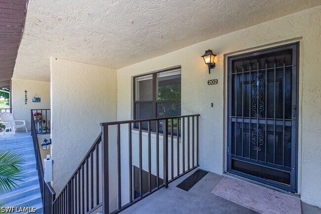 Building Photo - 4241 Chantelle Dr