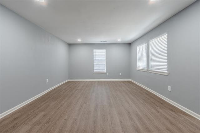 Building Photo - 605 Lloyd