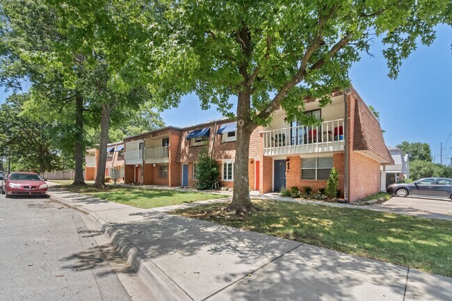 Building Photo - Great Home, Great Price Coming Available i...